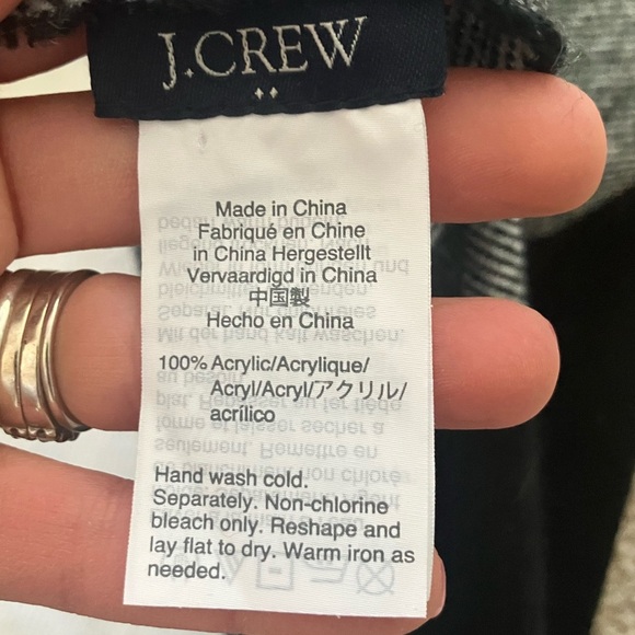 J.Crew Black White Plaid Scarf Wrap Cape Shawl With Fringe One Size - Picture 3 of 6